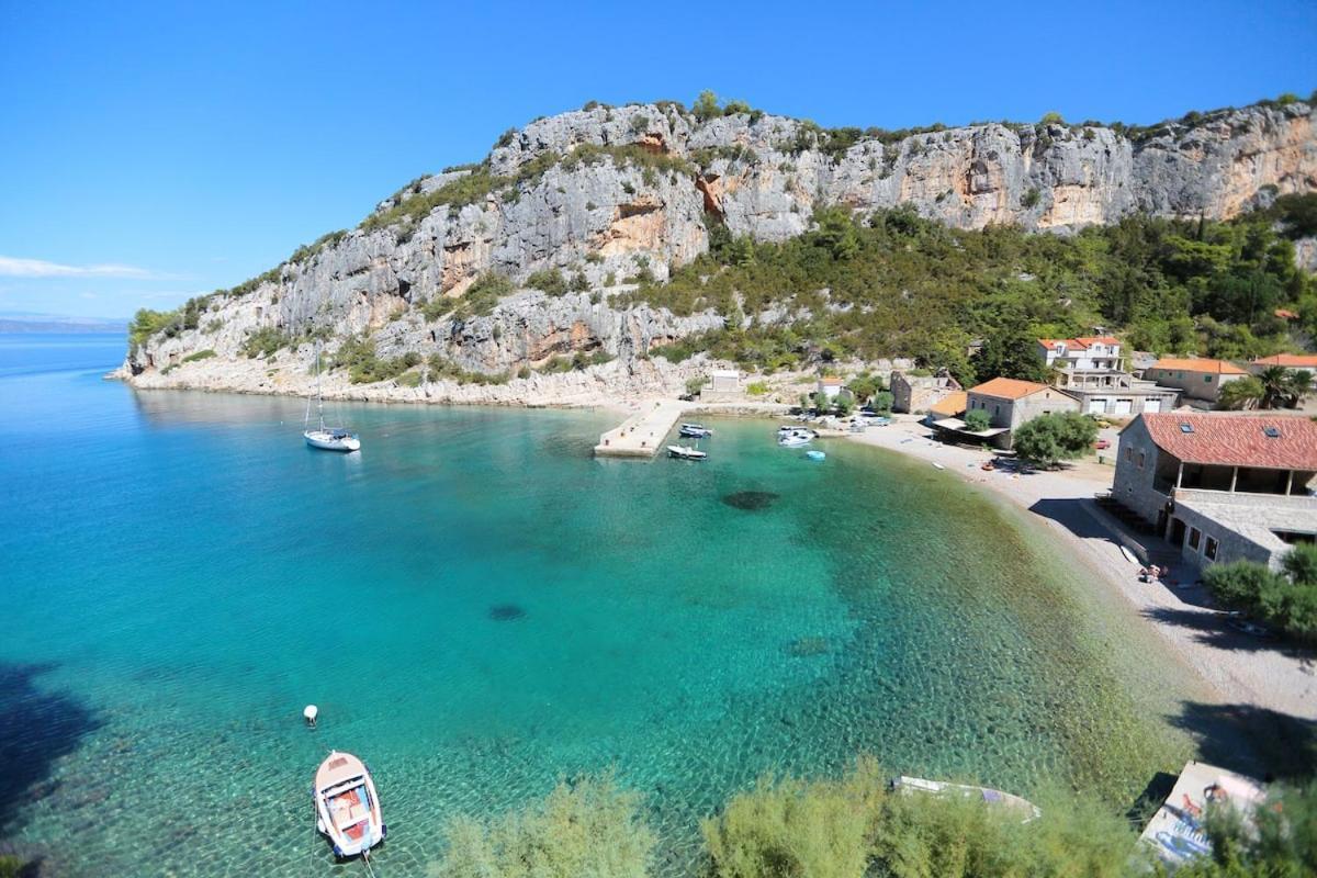 Villa Mateljan Zastražišće Εξωτερικό φωτογραφία