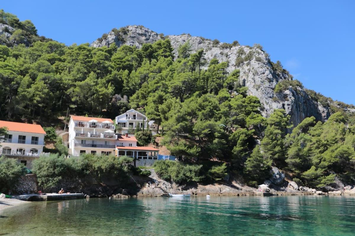 Villa Mateljan Zastražišće Εξωτερικό φωτογραφία