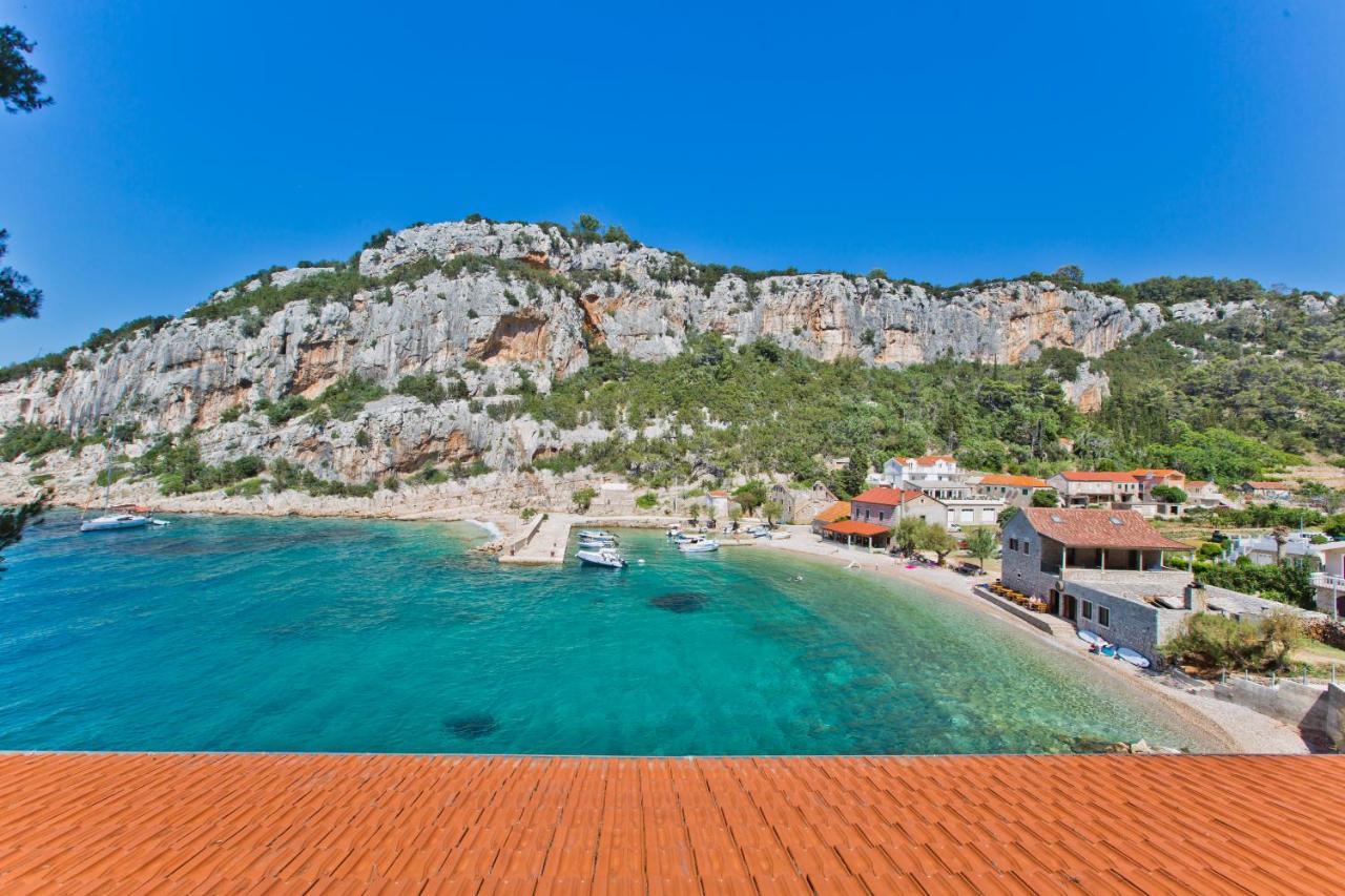 Villa Mateljan Zastražišće Εξωτερικό φωτογραφία
