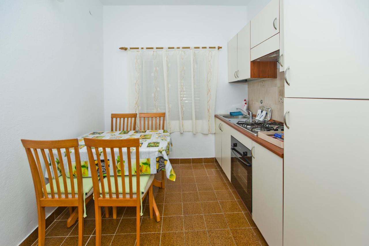 Villa Mateljan Zastražišće Εξωτερικό φωτογραφία